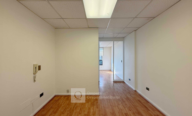 ARRIENDO OFICINA RECEPCION 1 PRIV 1 BAÑO CON ESTACIONAMIENTO