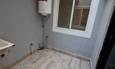 ALQUILER - WILDE. PH TIPO CASA DE 4 AMBIENTES CON PATIO  --- A ESTRENAR  ---