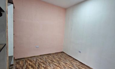 ALQUILER - WILDE. PH TIPO CASA DE 4 AMBIENTES CON PATIO  --- A ESTRENAR  ---
