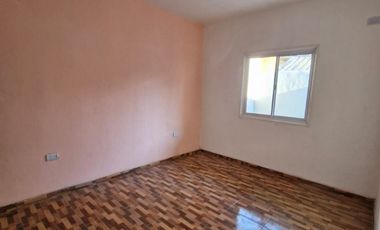 ALQUILER - WILDE. PH TIPO CASA DE 4 AMBIENTES CON PATIO  --- A ESTRENAR  ---