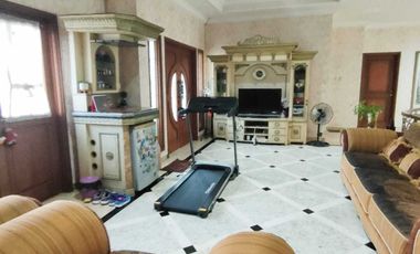 Dijual Rumah Mewah Full Furnished strategis di Taman Century 1 Pekayon