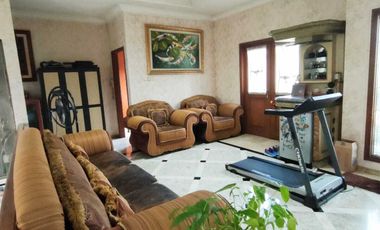Dijual Rumah Mewah Full Furnished strategis di Taman Century 1 Pekayon