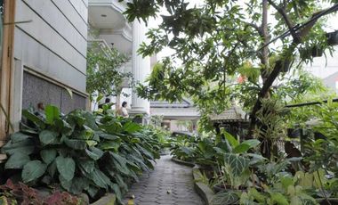 Dijual Rumah Mewah Full Furnished strategis di Taman Century 1 Pekayon