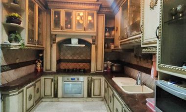 Dijual Rumah Mewah Full Furnished strategis di Taman Century 1 Pekayon