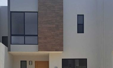 RENTA CASA EN LOMAS DE ANGELOPOLIS, PUEBLA