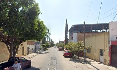 JVV - ADQUIERE TU CASA EN COL. ESPERANZA, GDL, JAL.