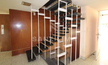 Alameda: Hogar de 4 recámaras con closet en zona céntrica.