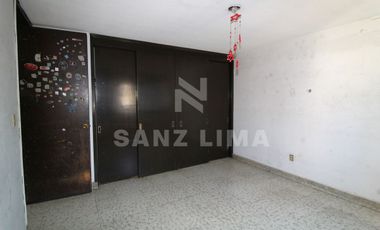 Alameda: Hogar de 4 recámaras con closet en zona céntrica.