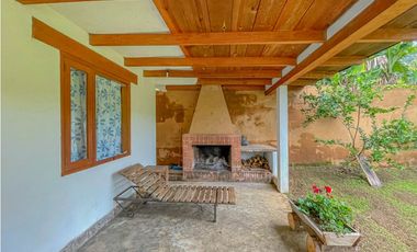 CASA EN RENTA + BUNGALOW AMUEBLADO CERCA DE AVANDARO