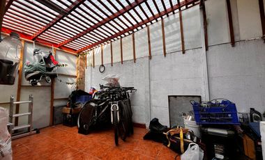 REBAJADA DE LA TASACION! CASA ESQUINA IZARRA