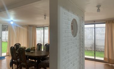 EXCELENTE CASA EN HUELQUEN