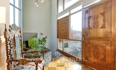 En Venta casa con amplio terreno en Jardines Del Sur