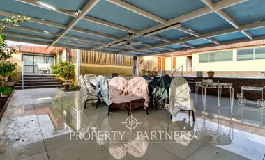 En Venta casa con amplio terreno en Jardines Del Sur