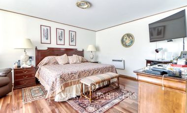 En Venta casa con amplio terreno en Jardines Del Sur