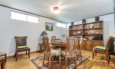 En Venta casa con amplio terreno en Jardines Del Sur