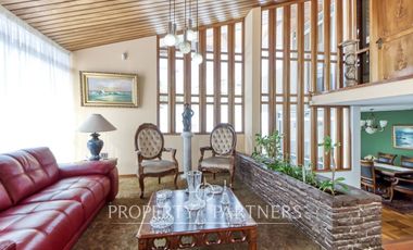 En Venta casa con amplio terreno en Jardines Del Sur