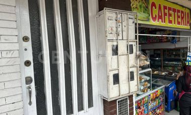 Oportunidad única para tu negocio  Amplia casa comercial