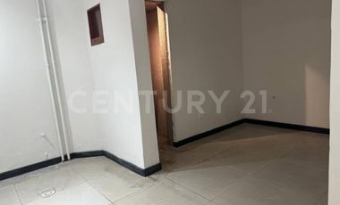Oportunidad única para tu negocio  Amplia casa comercial