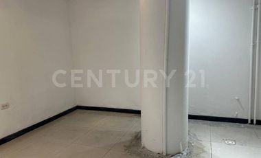 Oportunidad única para tu negocio  Amplia casa comercial