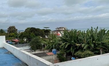 Casa en venta en Tonsupa, a una cuadra playa.