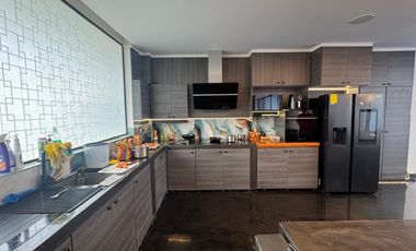 Casa en venta en Tonsupa, a una cuadra playa.