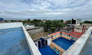 Casa en venta en Tonsupa, a una cuadra playa.