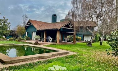 Casa en Venta en avenida san miguel , al frente del colegio ingles