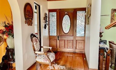 Casa en Venta en avenida san miguel , al frente del colegio ingles