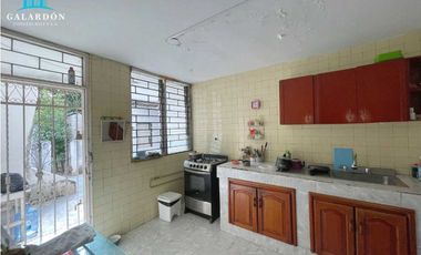 Casa en venta - Espaciosa, Funcional y con potencial de inversión