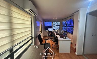 Oficina en Arriendo en Málaga / Apoquindo / Vespucio
