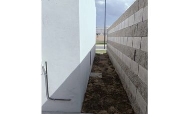 CASA EN VENTA AL SUR CARRETERA PACHUCA- MEXICO
