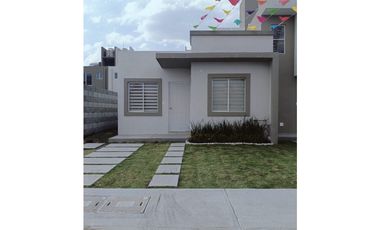 CASA EN VENTA AL SUR CARRETERA PACHUCA- MEXICO