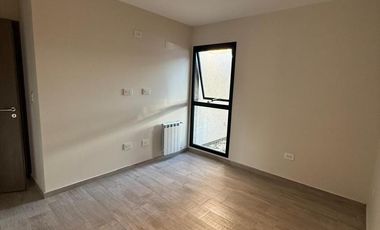 Duplex en alquiler 2 dorm y dos baños en una sola planta! San Ignacio!