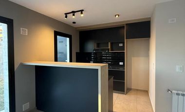 Duplex en alquiler 2 dorm y dos baños en una sola planta! San Ignacio!