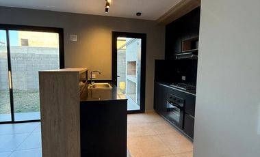 Duplex en alquiler 2 dorm y dos baños en una sola planta! San Ignacio!