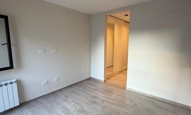 Duplex en alquiler 2 dorm y dos baños en una sola planta! San Ignacio!