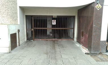 venta Cochera planta baja pellgrini