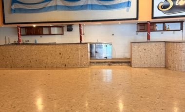 Local en  Alquiler