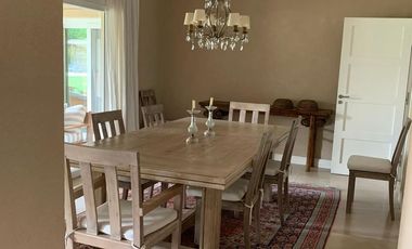 Venta Excelente Casa 4 Dormitorios en Centauros