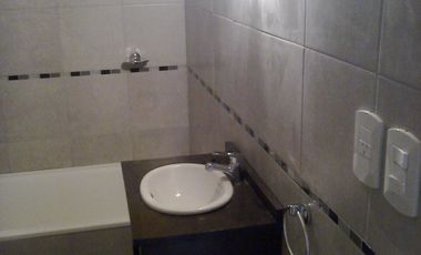 Alquiler Departamento 2 ambientes  con cochera en Moron