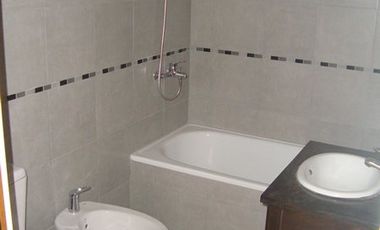 Alquiler Departamento 2 ambientes  con cochera en Moron
