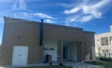 Casa 4 ambientes en alquiler y venta - Hudson Park