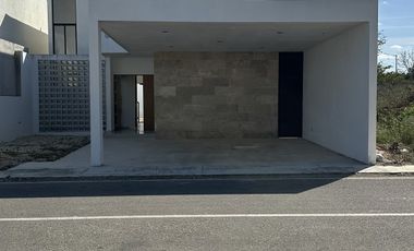 Casa Nadira 17 | 3 recámaras | Conkal | $3,650,000