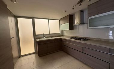 Casa en renta en coto privado - Prados del Campestre