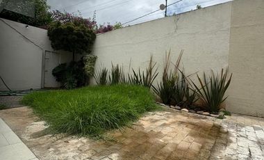 Casa en renta en coto privado - Prados del Campestre