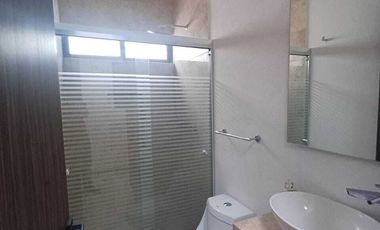 Casa Semi-amueblada en RENTA