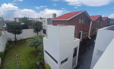 Casa Semi-amueblada en RENTA