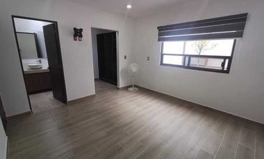 Casa Semi-amueblada en RENTA