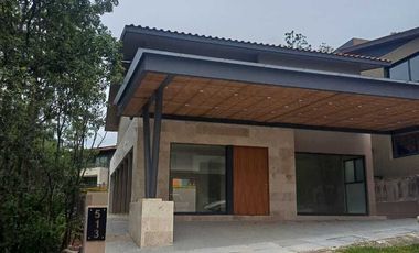 Lujosa casa en renta en club de golf altozano