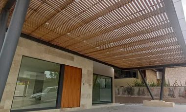 Lujosa casa en renta en club de golf altozano